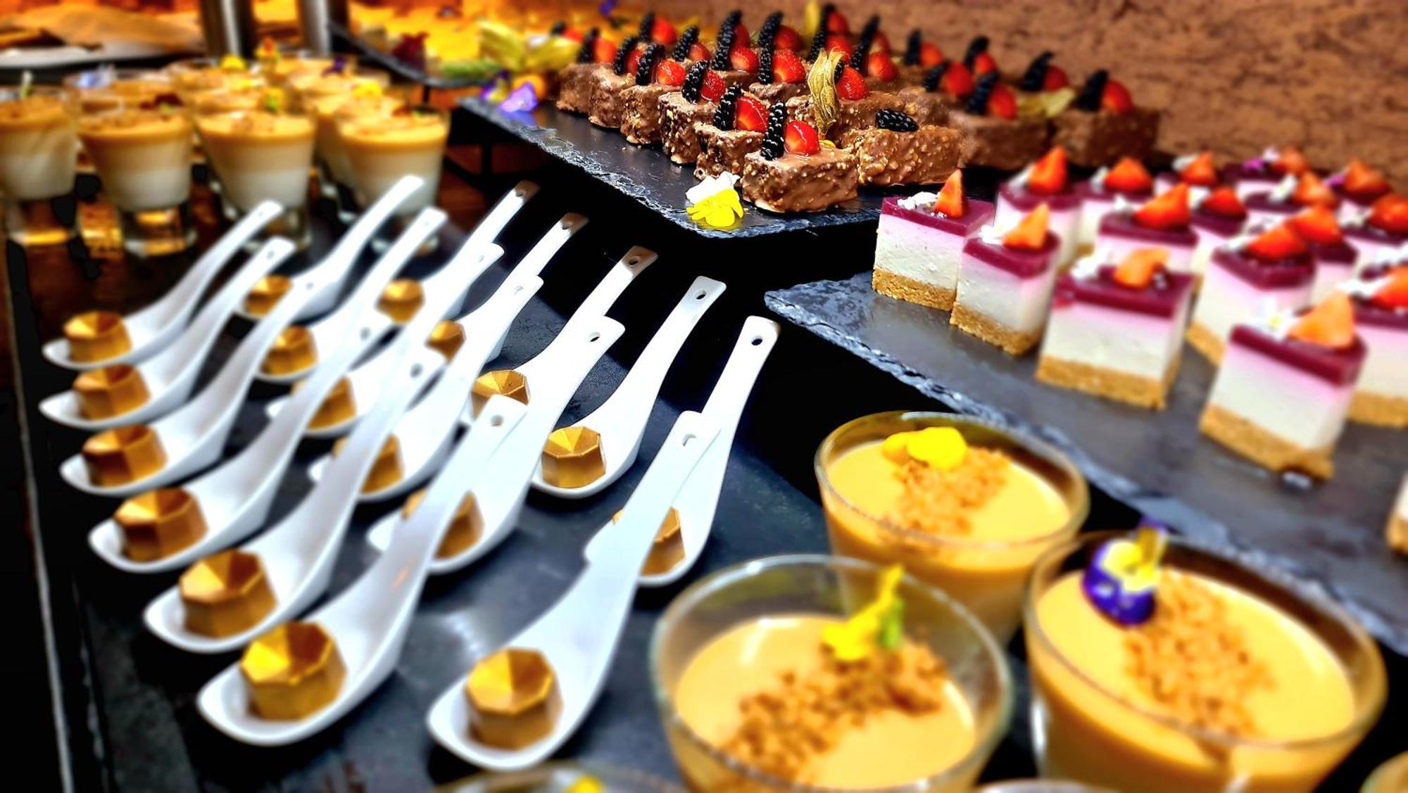 Monchique Resort & Spa Екстер'єр фото A selection of desserts